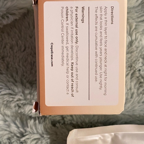 Crepe Erase Body Firm with Bonus foot peeling Booties - Picture 7 of 10